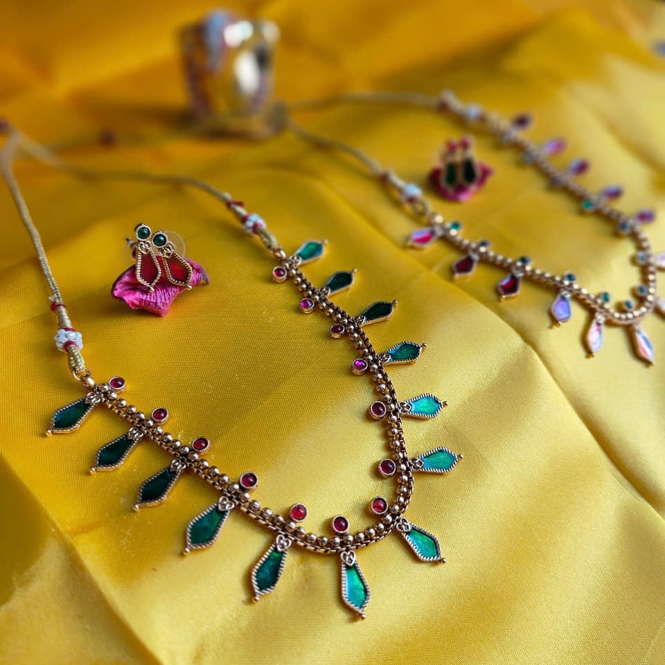 Enamel necklace Set
