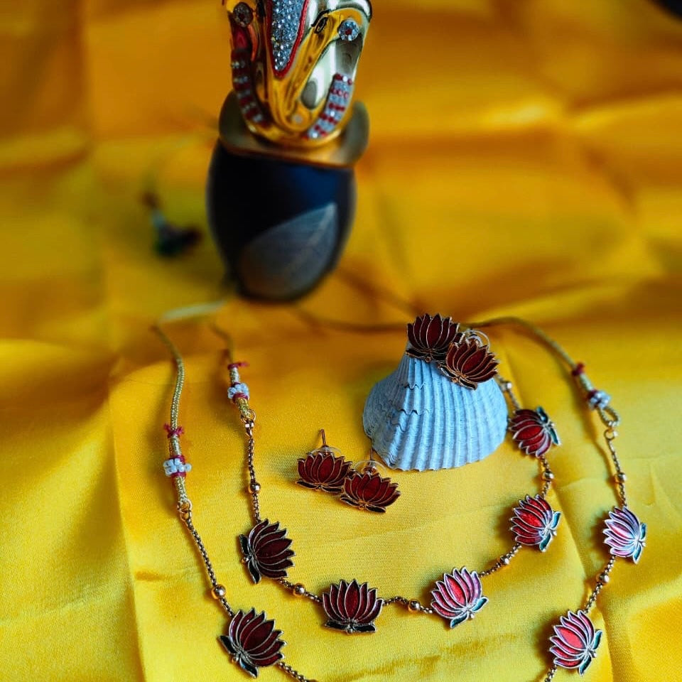 Green Lotus Necklace