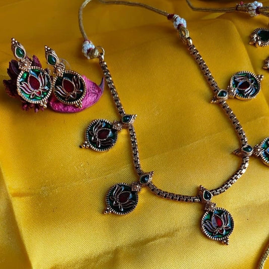 Lotus necklace set